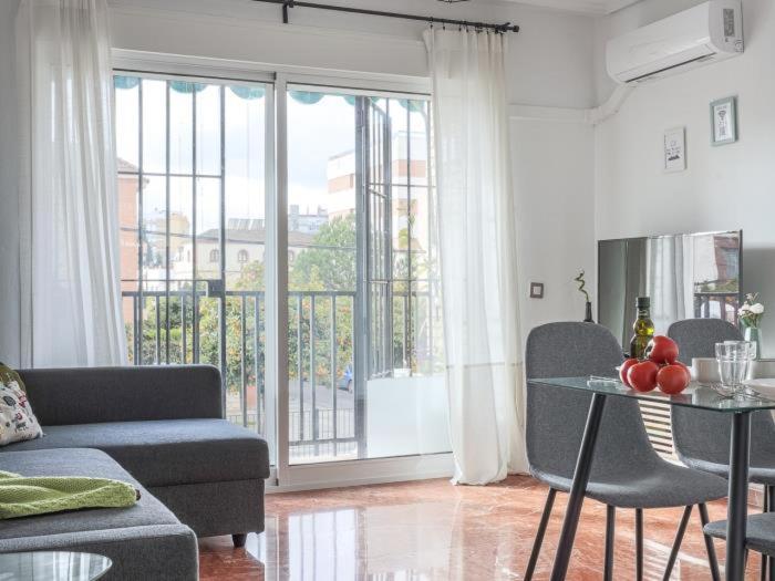 Elegante Apt Luminoso Y Tranquilo De 2 Hab Sevilla Wifi-Ful Parking Inc Exterior photo